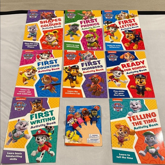 Paw Patrol Learning Activity 8 Book Set with 5 Finger Bath Puppets Kids - Picture 2 of 15